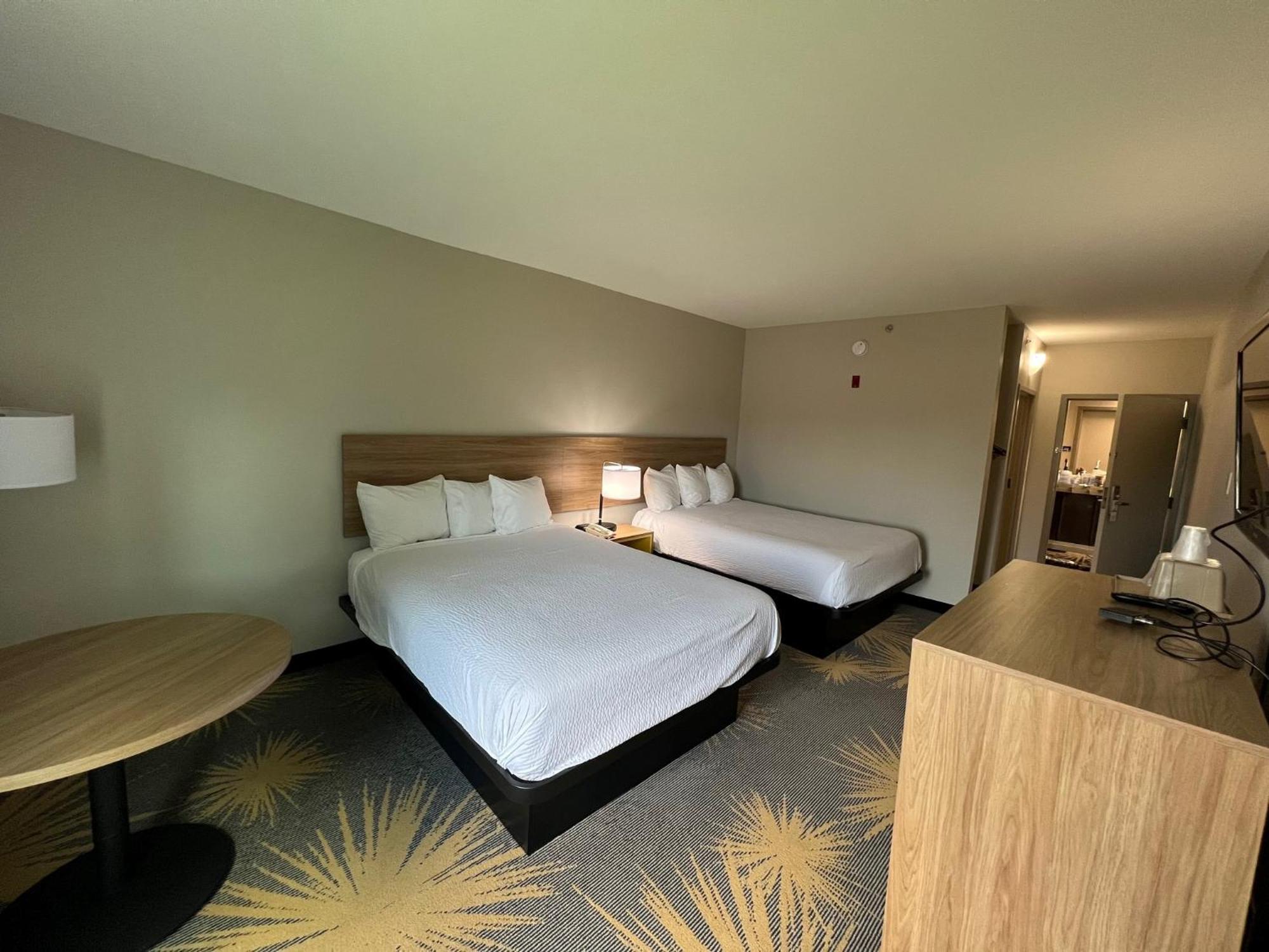 Days Inn By Wyndham Laplace- New Orleans Bagian luar foto